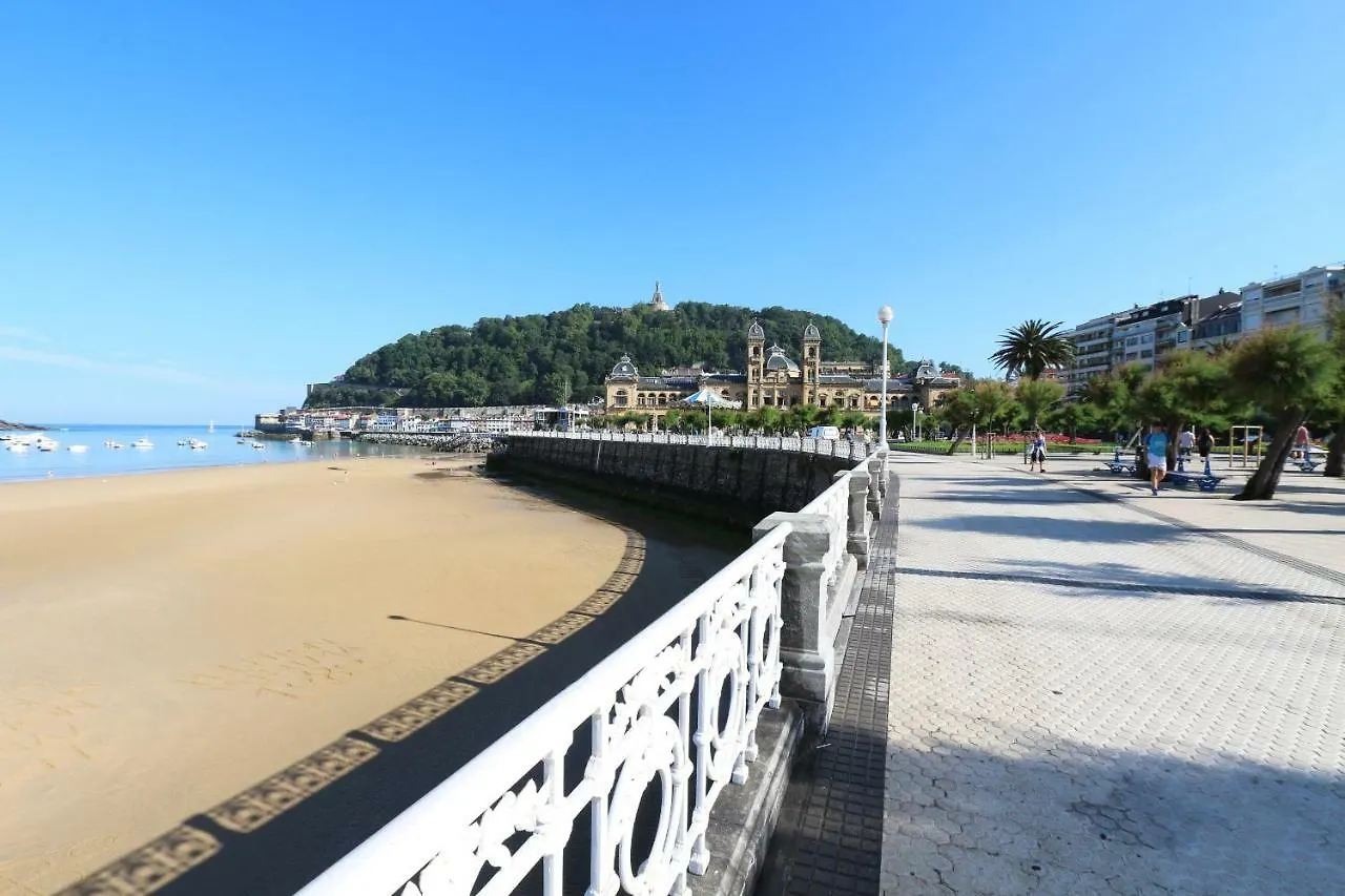 Modern & Spacious Apartment Near La Concha Bay San Sebastian 0*,