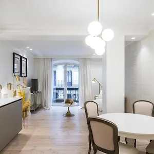  Appartement Brand New I Beachfront I 3 Min Old Town Anvers