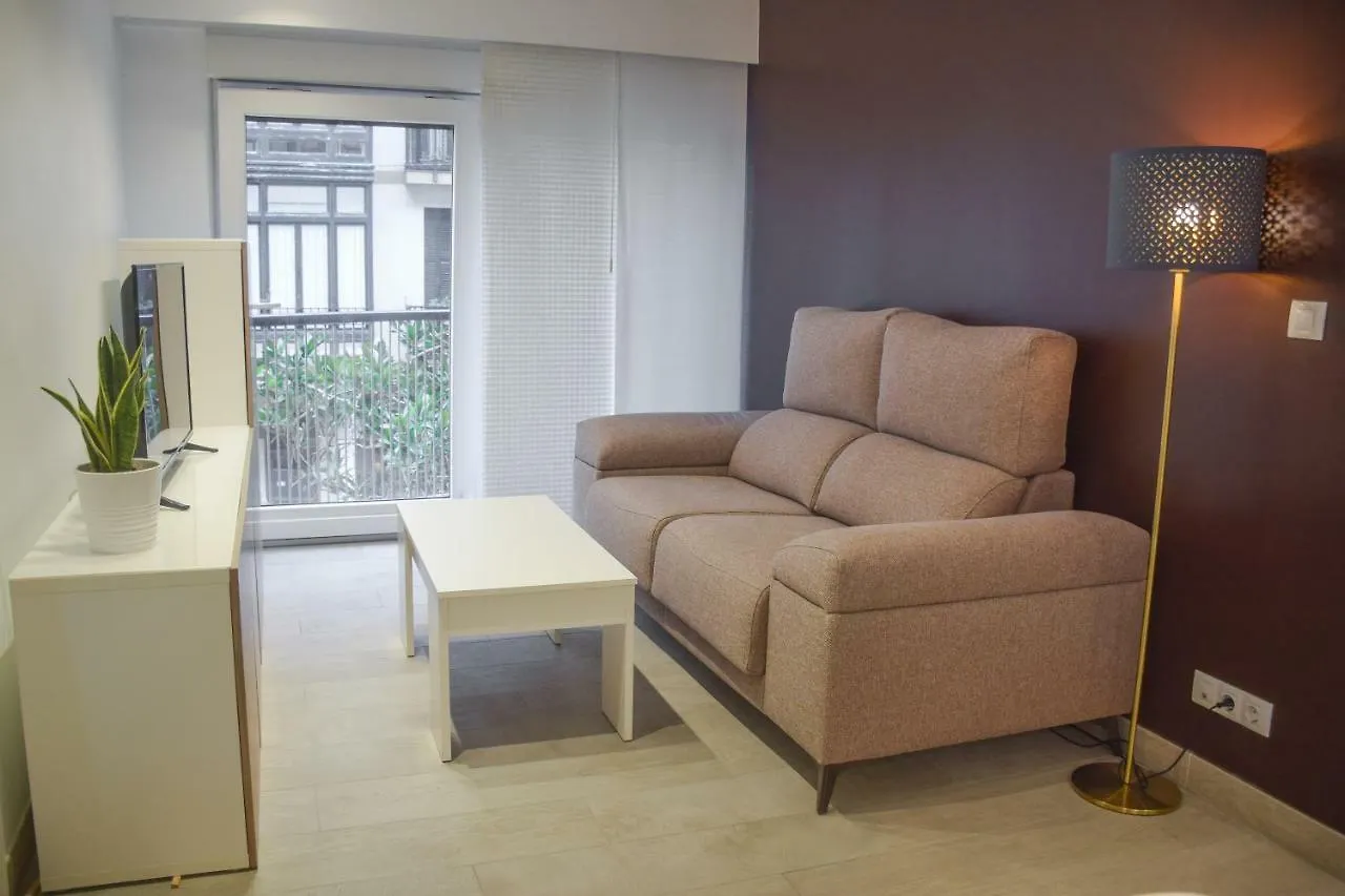 Modern & Spacious Apartment Near La Concha Bay Saint-Sébastien